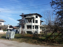 <span>Продава:</span> къща в Ловеч област, с. Орешак Снимка №452