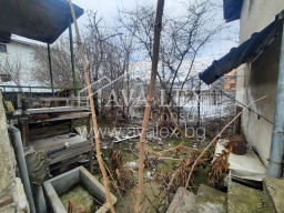 <span>Продава:</span> къща в Кюстендил област, с. Крайници Снимка №2067